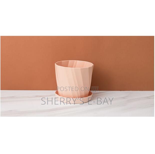Planter Pot With Tray photo 6