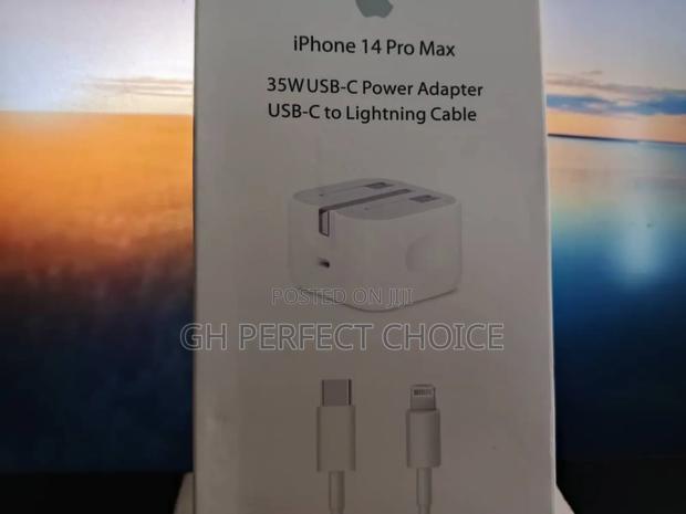 Apple's Chargerush Fast Type C Charger photo 2
