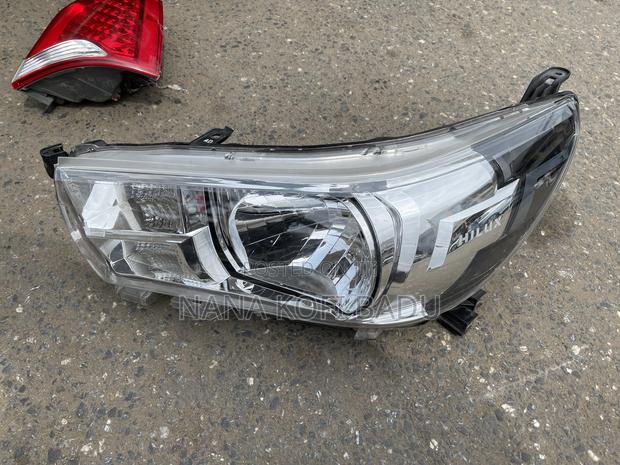 Toyota Hilux 2015-2016 Headlights Original (Used) photo 2