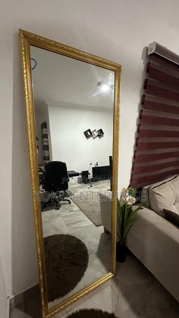 Exclusive Quality Mirror