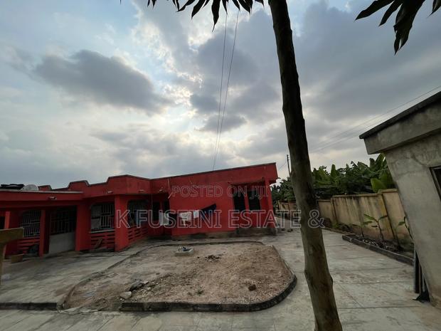 4bdrm House in K Fuseini Estate, Kumasi Metropolitan for sale photo 4