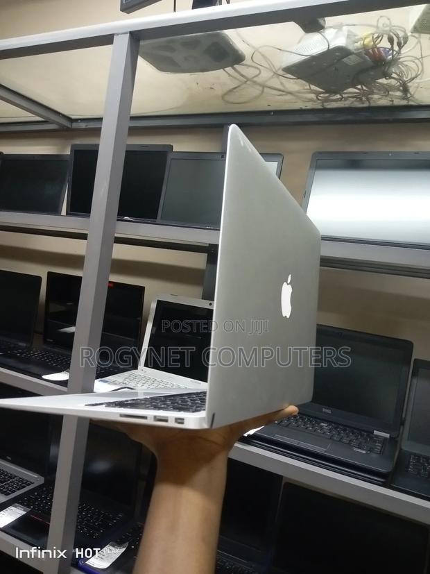 Laptop Apple MacBook Air 2015 4GB Intel Core i5 SSD 128GB · Photo 3