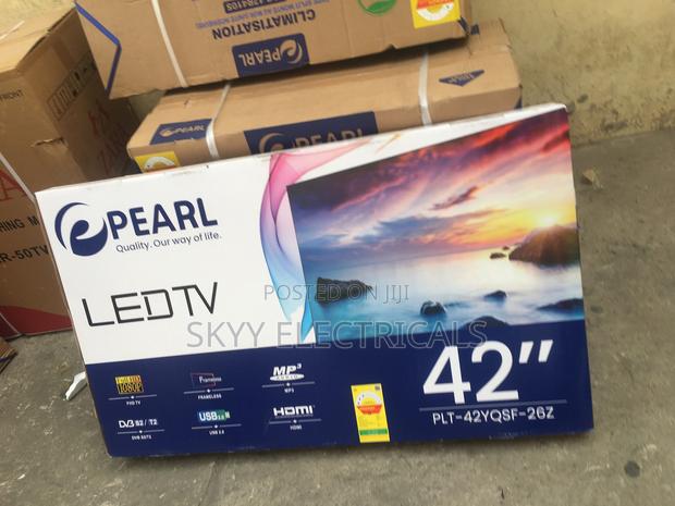 PLT-42yqsf-26z Pearl 42” Led FHD Digital Satellite Tv · Photo 3