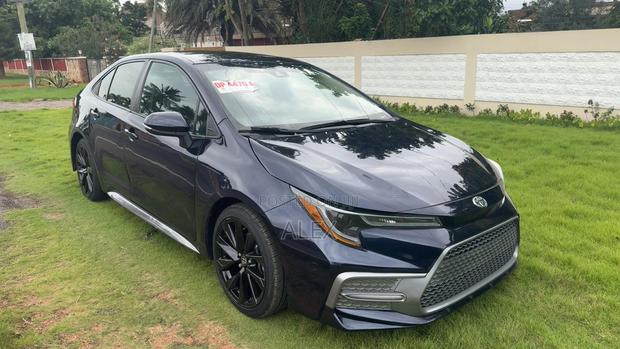 Toyota Corolla LE 2021 Blue