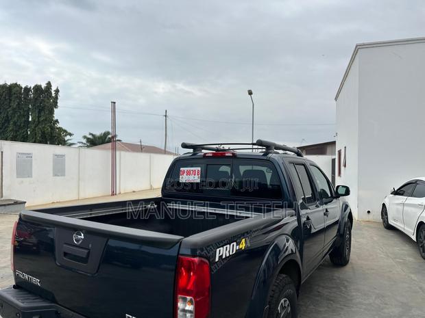 Nissan Frontier PRO-4X 4x4 Crew Cab 4.75 ft. box 125.9 in. WB 2019 Blue