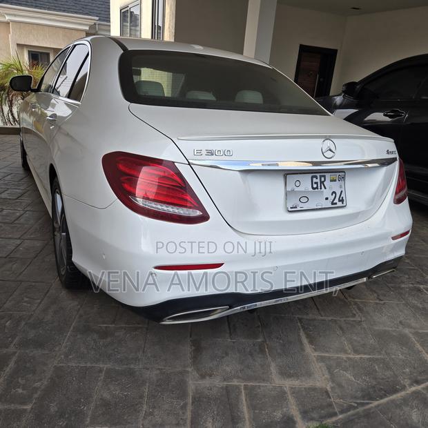 Mercedes-Benz E300 2017 White