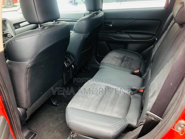 Mitsubishi Outlander 2019 Red