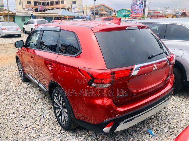 Mitsubishi Outlander 2019 Red