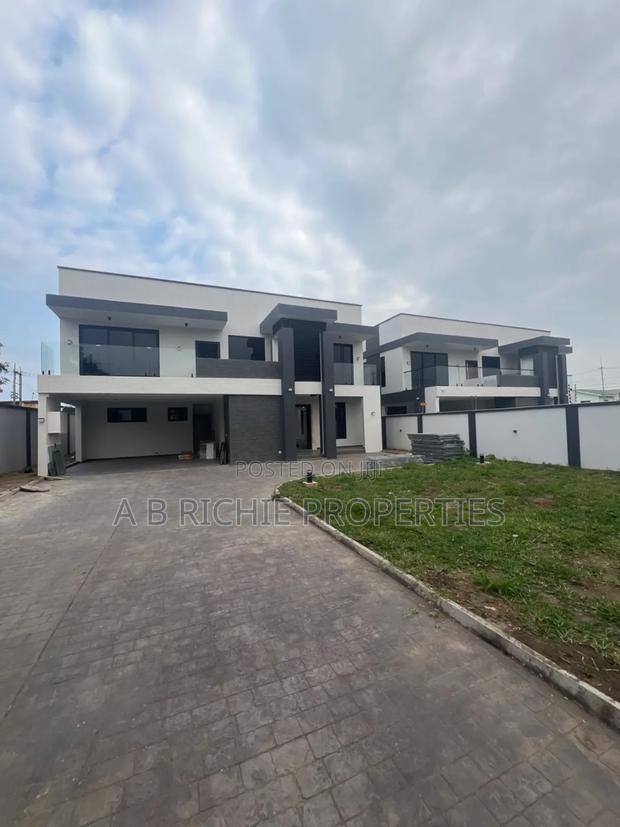 4bdrm House in Ab Richie Properties, Teshie for sale · Photo 2