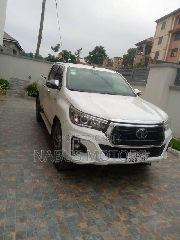 Toyota Hilux Revo Double Cab Deisel 2.8 AWD 2018 White