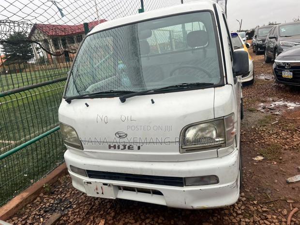 Daihatsu Truck Mini 2010 White · Photo 1