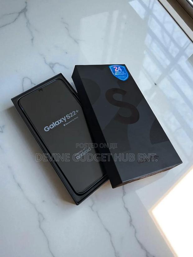 New Samsung Galaxy S22+ 5G 128 GB Rose Gold