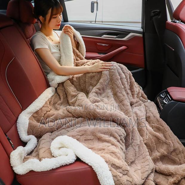Highly Recommend Double Sided Fleece Flannel Blanket · Photo 4