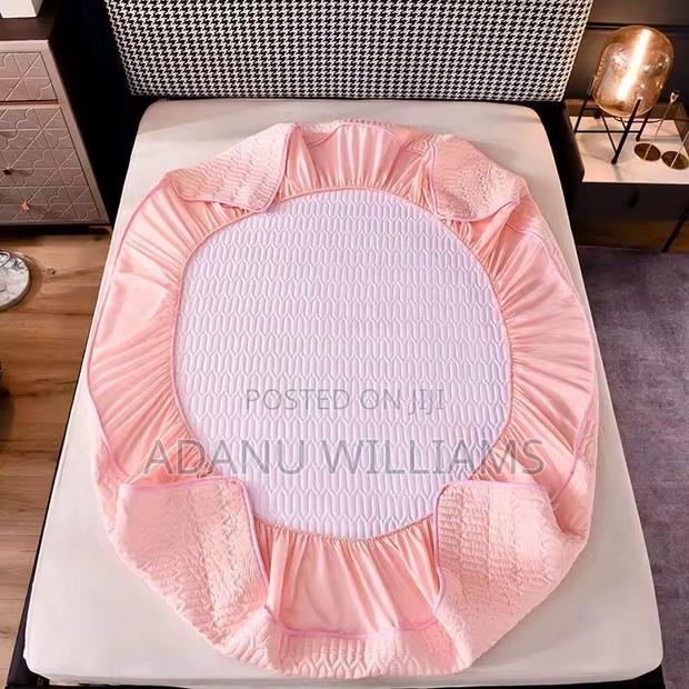 Reliable Waterproof Mattress Protector ( in Other Sizes) · Photo 4