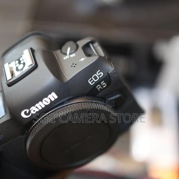 Canon Eos R5 // Like New // 8 Months Warranty Included photo 2