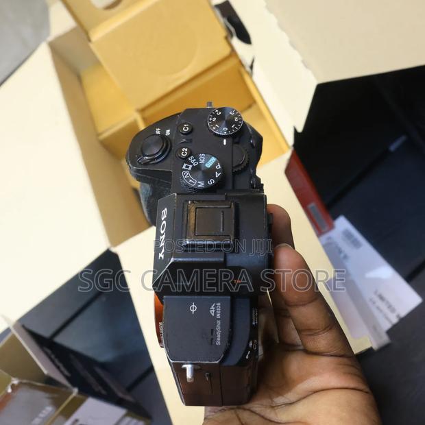 Sony A7 Iii // Very Good Condition/ 8 Months Warranty photo 3