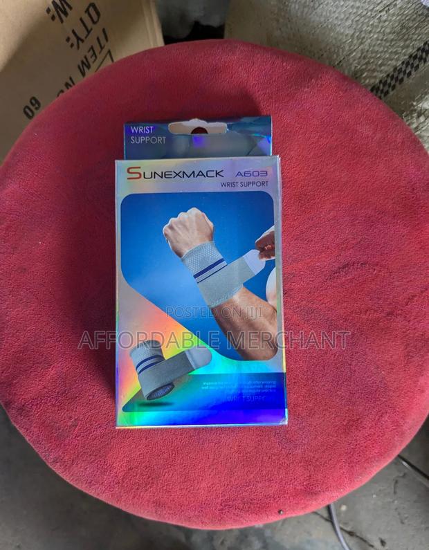 Wrist Support Brace for Pain Relief · Photo 2