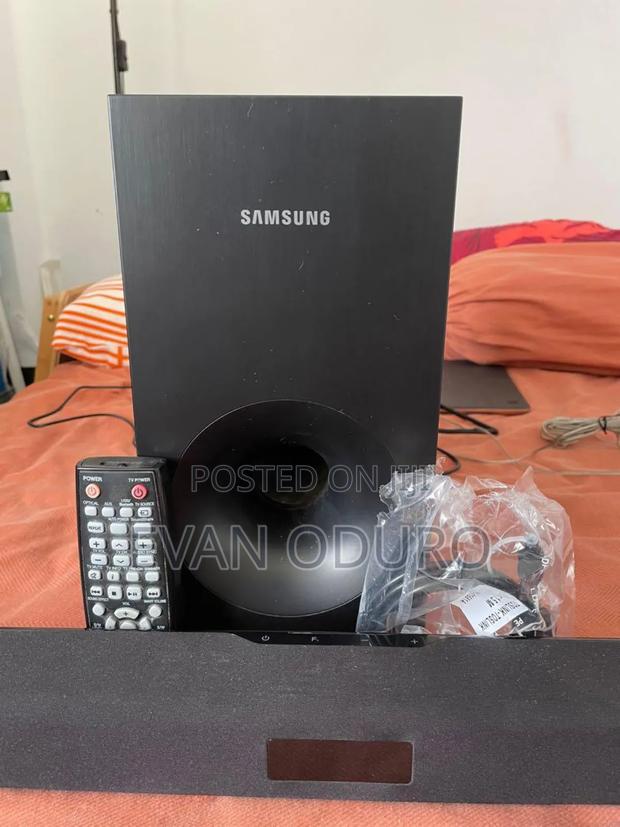 Powerful Samsung Soundbar Touch Control Bluetooth,Usb,Optica photo 3