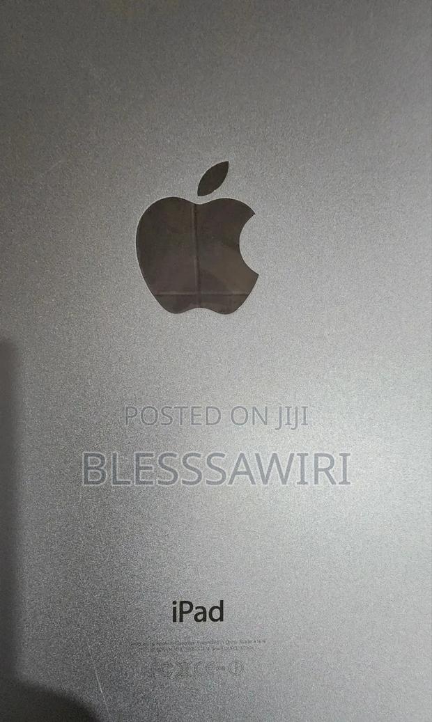 Apple iPad Air 16 GB Silver photo 4