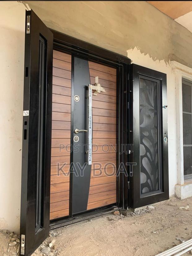Door in Door Nicely Installed One and a Half · Photo 2