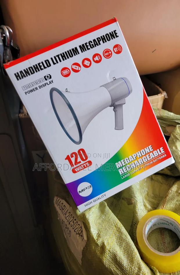 Megaphone Rechargeable Large Capacity Lithium Batteries · Photo 2