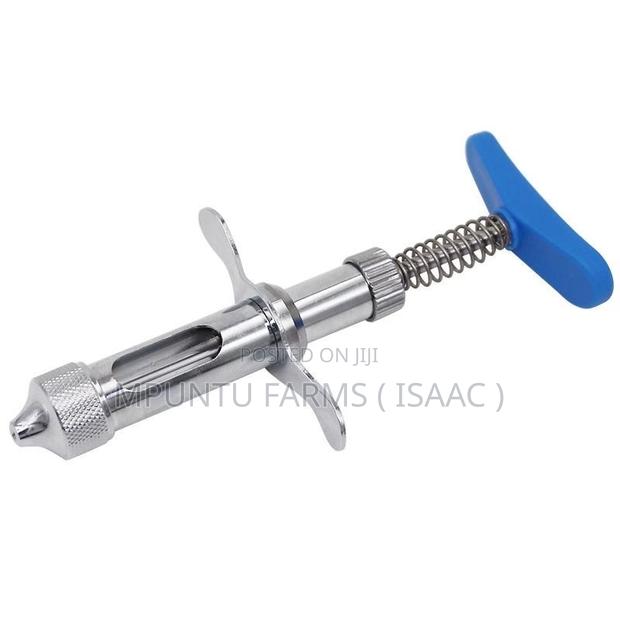 Fowl Pox Vaccinator