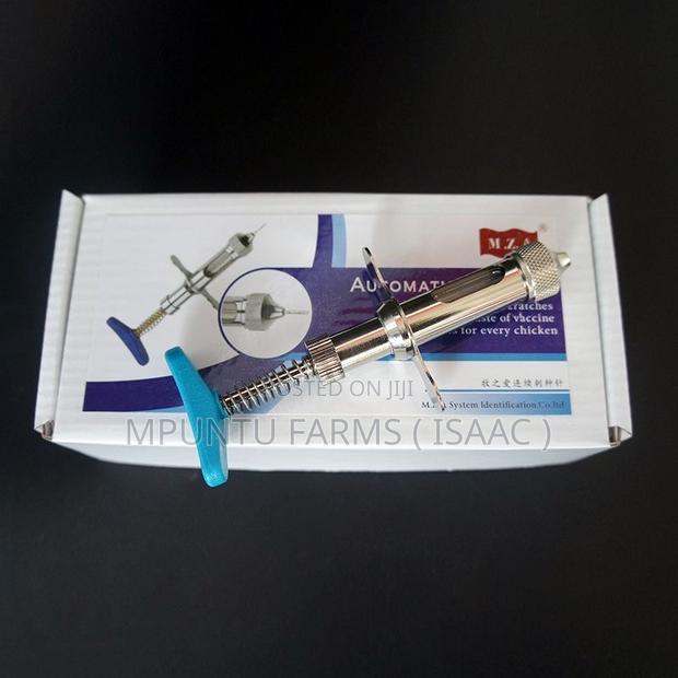 Fowl Pox Vaccinator photo 9