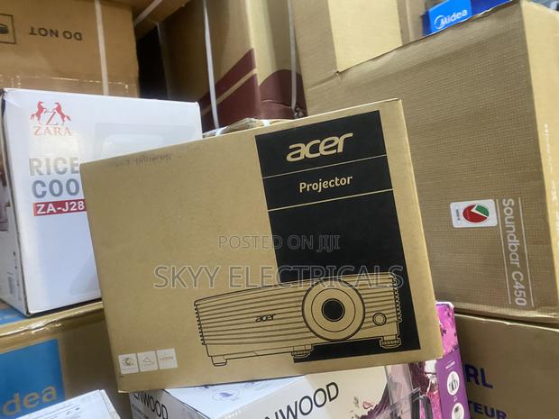 Acer Asv1904 4000lumens Digital Projector · Photo 3