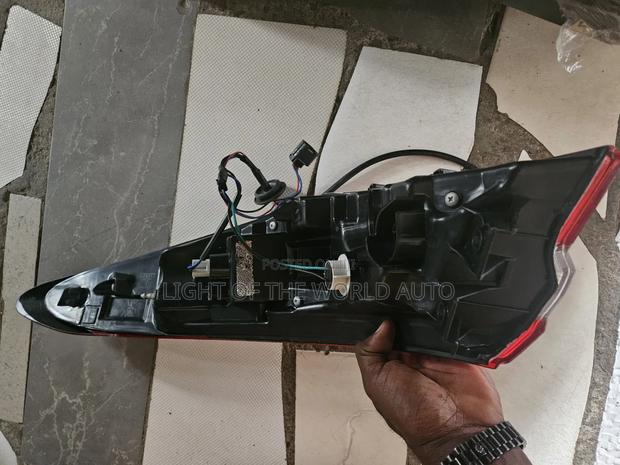 Camry 2018 Taillights Left Side