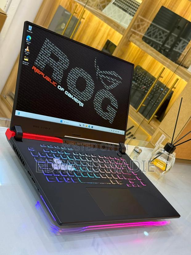 Laptop Asus ROG Strix G15 G512 8GB Intel Core i7 SSD 512GB photo 2
