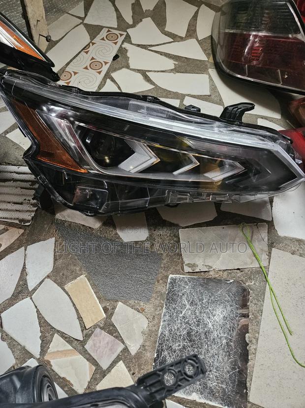 Nissan Altima Headlight 2020 Right Side