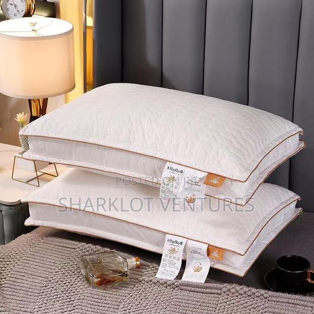 High Quality Standard Pillows (2 Set) · Photo 2