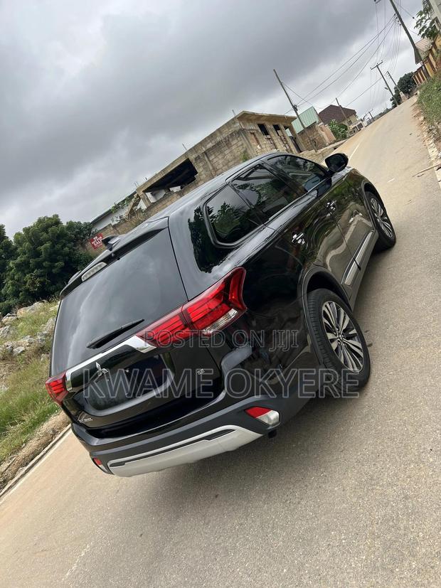 Mitsubishi Outlander SE FWD 2020 Black