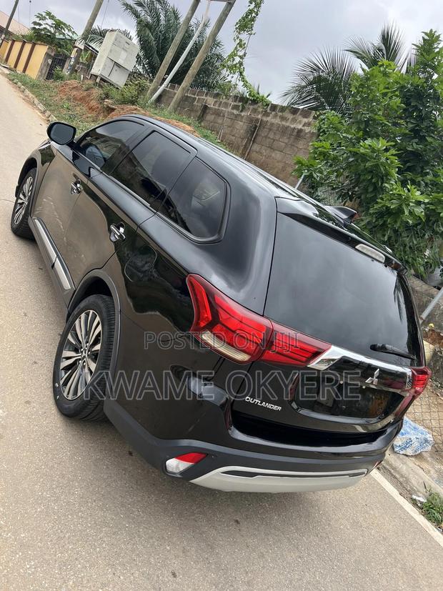 Mitsubishi Outlander SE FWD 2020 Black