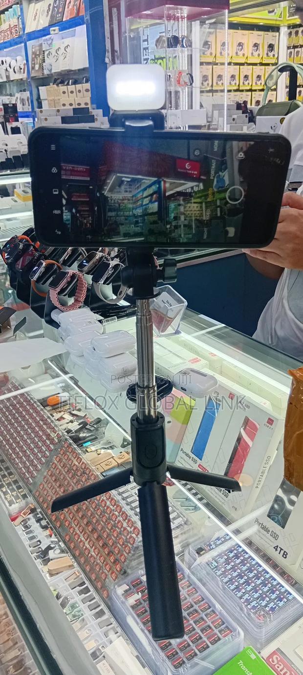 Selfy Stick With Light 1m(Uk) photo 10