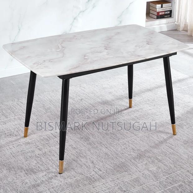 Restaurant Bar Table photo 4