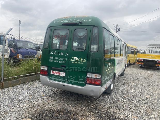 Toyota Coaster 2014 Green photo 2