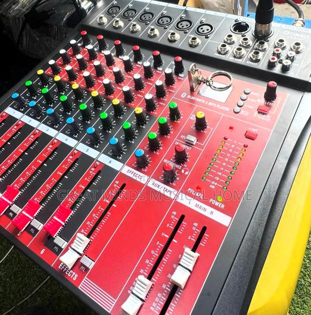 Yamaha Ct 60s 6 Channel Mixer · Photo 4