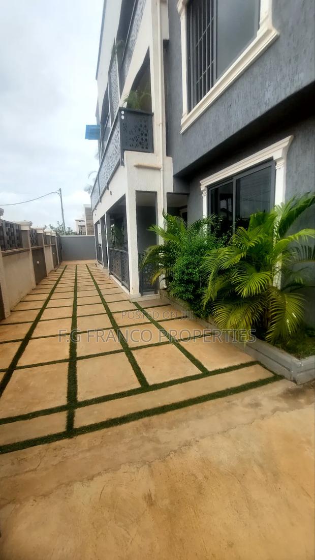 2bdrm Apartment in Kg.Franco Properties, Airport Residential Area · Photo 1