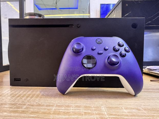 Xbox Series X Console 1tb SSD With 13 Games Installed photo 2
