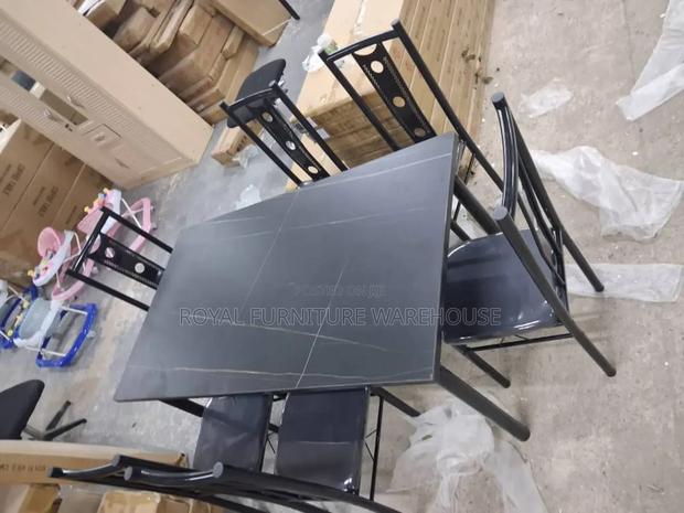Simple 6 Seater Dining Black Marble Table · Photo 2