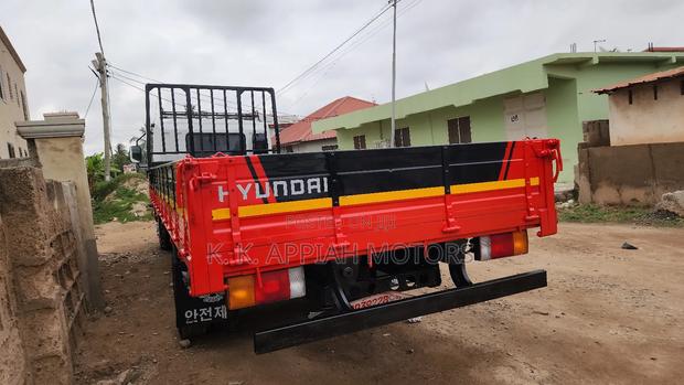 H Hyundai 5ton photo 4