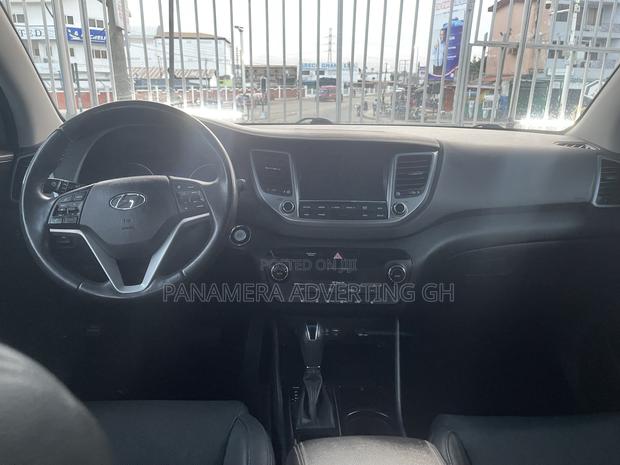 Hyundai Tucson Sport AWD 2017 Gray