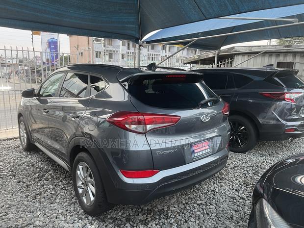 Hyundai Tucson Sport AWD 2017 Gray