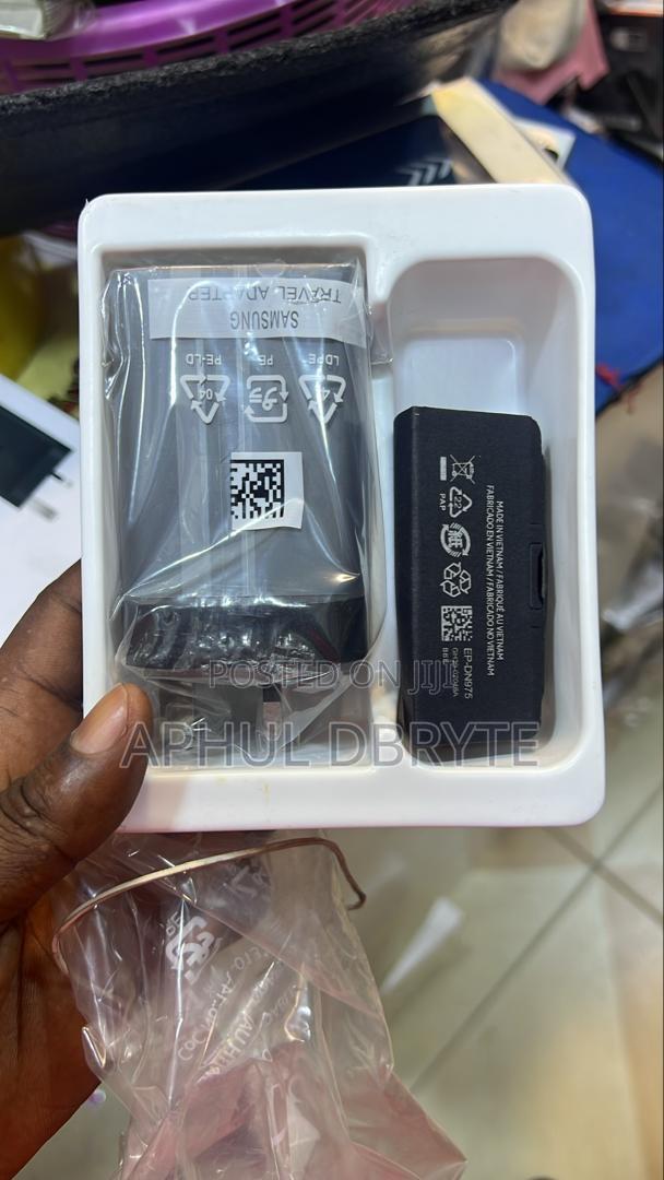Original Samsung Charger · Photo 3