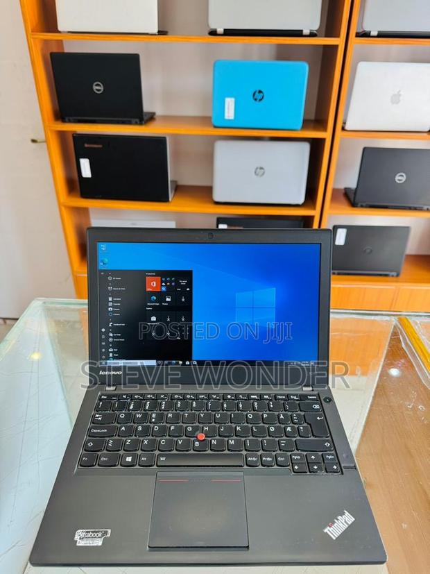 New Laptop Lenovo ThinkPad X270 8GB Intel Core I7 SSD 256GB photo 3