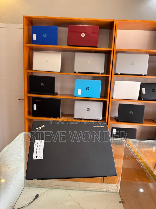 New Laptop Lenovo ThinkPad X270 8GB Intel Core I7 SSD 256GB photo 2