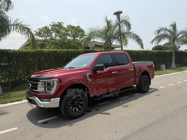 Ford F-150 LARIAT 2021 Red photo 3