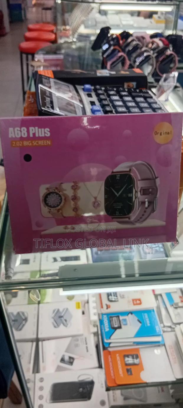 Smart Watch With Necklace photo 2
