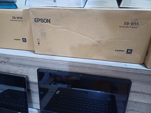 Epson Eb-W55 4000 Lumens Projectors photo 2